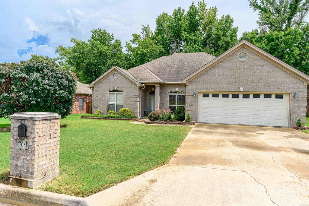 7051 E Ridge Drive, Sherwood, AR 72120