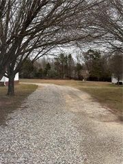 1541 Pecan Lane, Kernersville, NC 27284