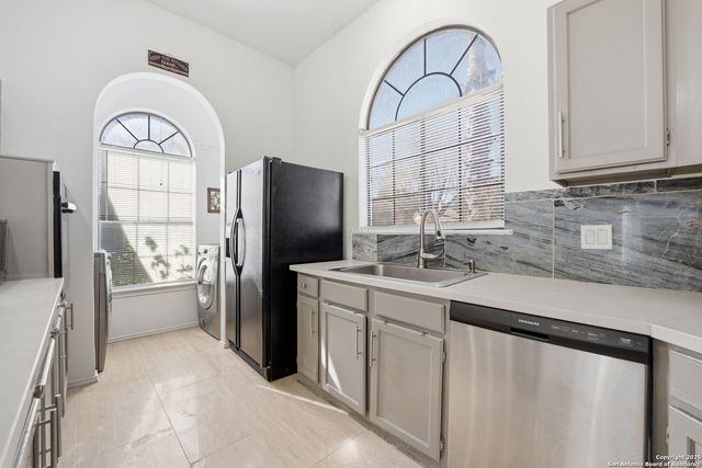 6304 Village Arbor, San Antonio, TX 78250