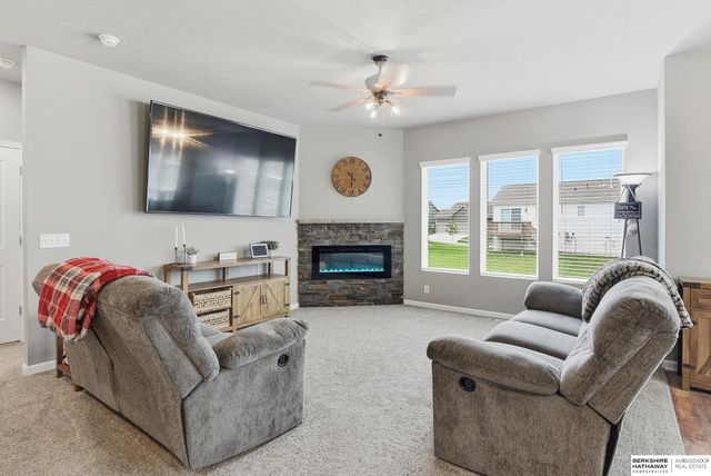 21052 Monroe Street, Elkhorn, NE 68022