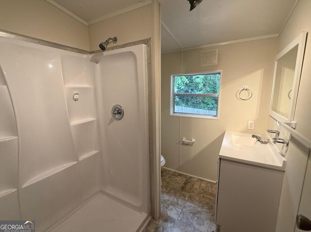 6 Skyland Drive W, Locust Grove, GA 30248