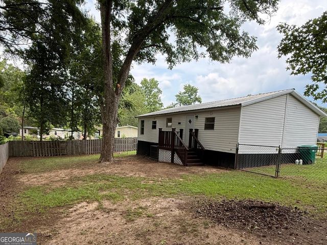 6 Skyland Drive W, Locust Grove, GA 30248
