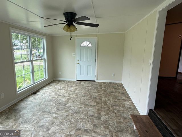 6 Skyland Drive W, Locust Grove, GA 30248