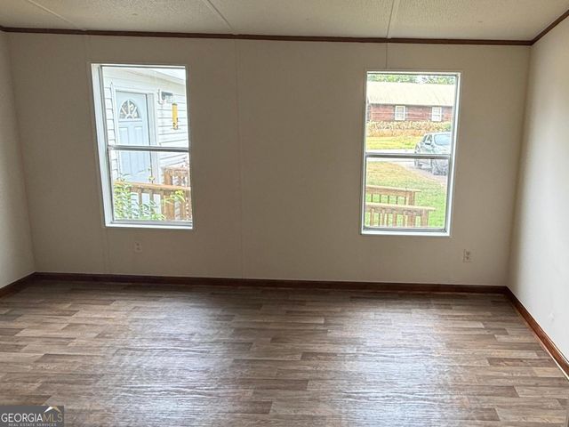 6 Skyland Drive W, Locust Grove, GA 30248