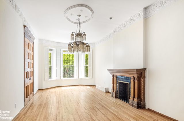 143 W 94TH Street, New York City, NY 10025