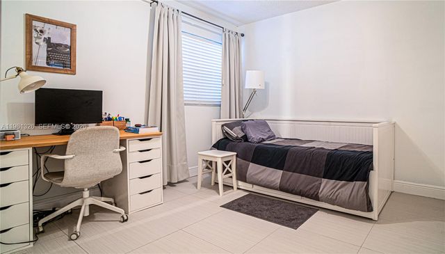 6801 Harding Ave 301, Miami Beach, FL 33141