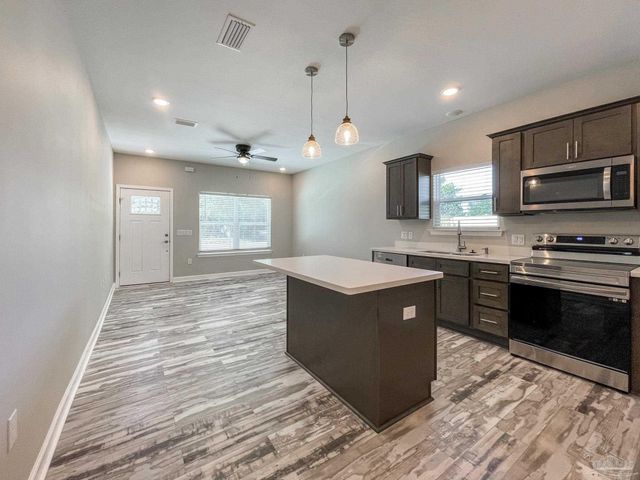 5180 Burlington Ave, Pensacola, FL 32505