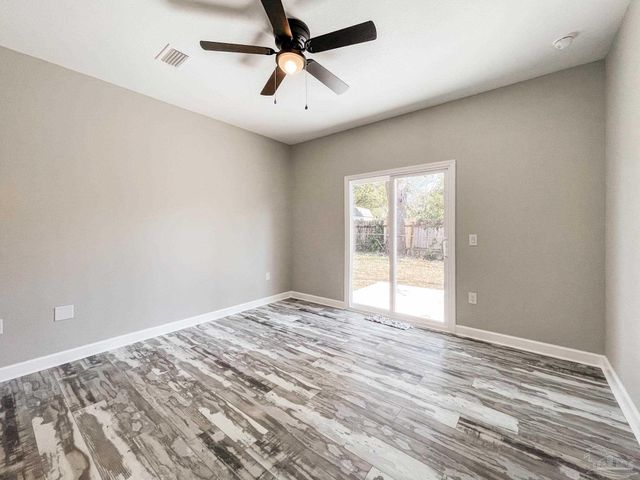 5180 Burlington Ave, Pensacola, FL 32505