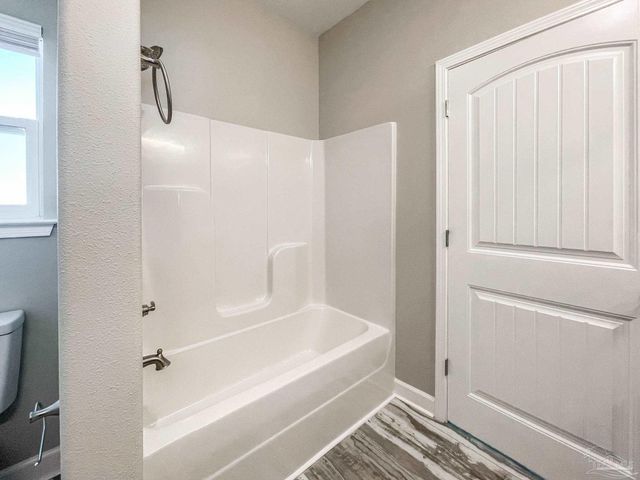 5180 Burlington Ave, Pensacola, FL 32505