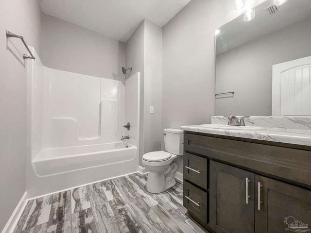 5180 Burlington Ave, Pensacola, FL 32505