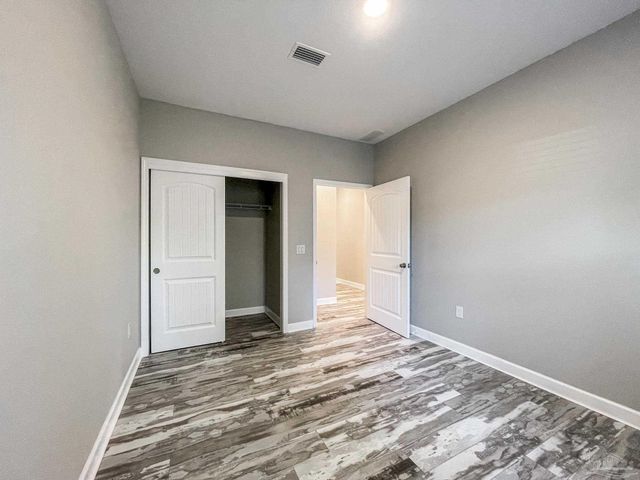 5180 Burlington Ave, Pensacola, FL 32505