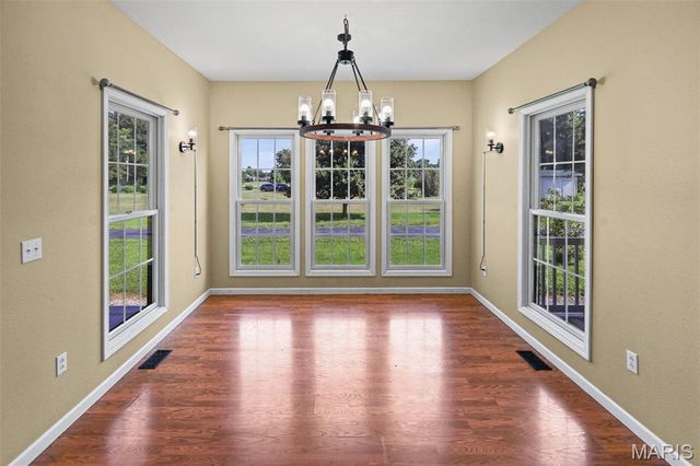 2100 Steinkoenig School Road, Highland, IL 62249