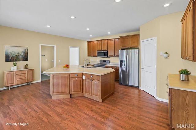 2100 Steinkoenig School Road, Highland, IL 62249