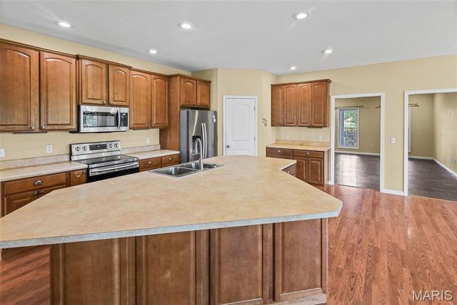 2100 Steinkoenig School Road, Highland, IL 62249