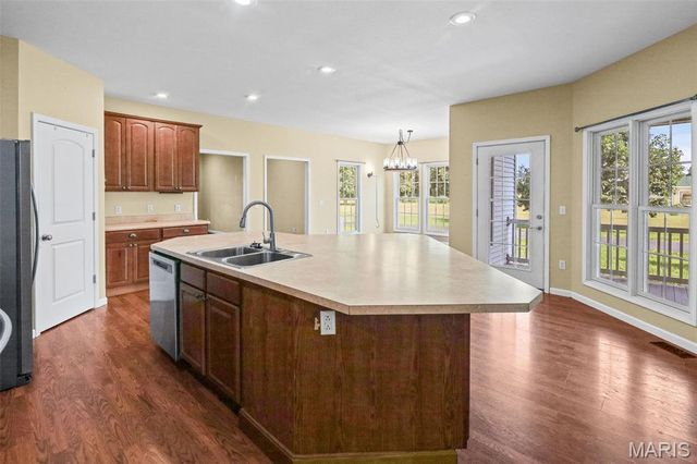 2100 Steinkoenig School Road, Highland, IL 62249