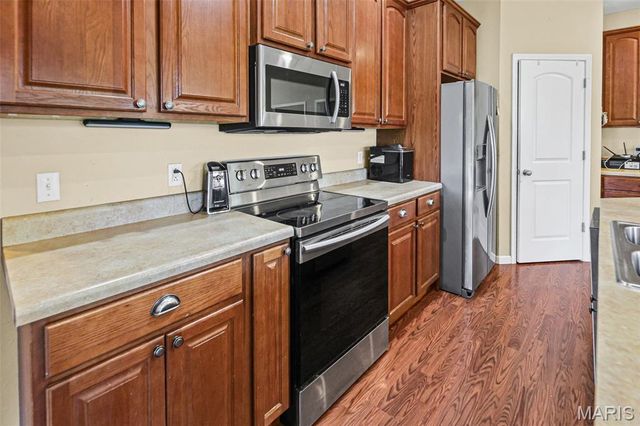 2100 Steinkoenig School Road, Highland, IL 62249
