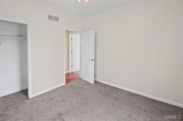 2100 Steinkoenig School Road, Highland, IL 62249