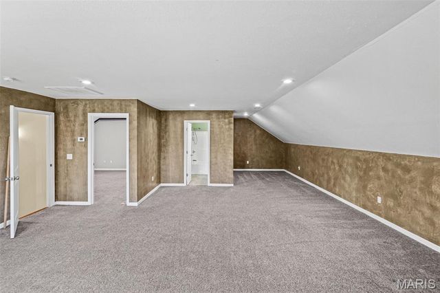 2100 Steinkoenig School Road, Highland, IL 62249