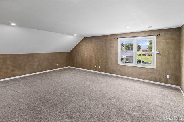 2100 Steinkoenig School Road, Highland, IL 62249