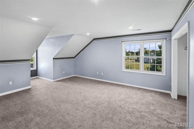 2100 Steinkoenig School Road, Highland, IL 62249
