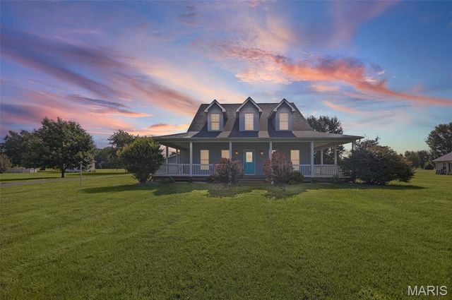 2100 Steinkoenig School Road, Highland, IL 62249
