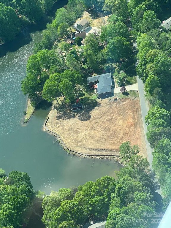 214 Farmstead Lane, Mooresville, NC 28117
