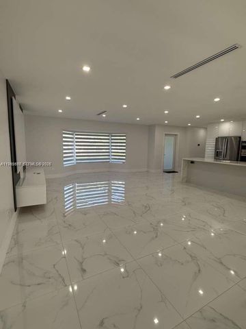 19020 SW 91st Ave ., Cutler Bay, FL 33157