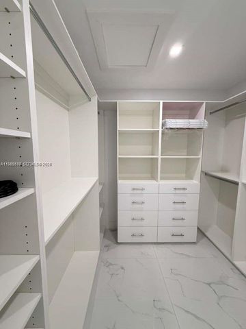 19020 SW 91st Ave ., Cutler Bay, FL 33157