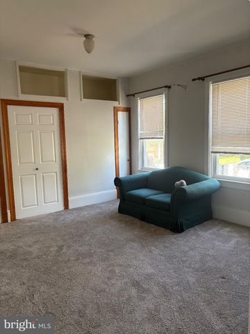 11 LINCOLN AVE, Ivyland, PA 18974