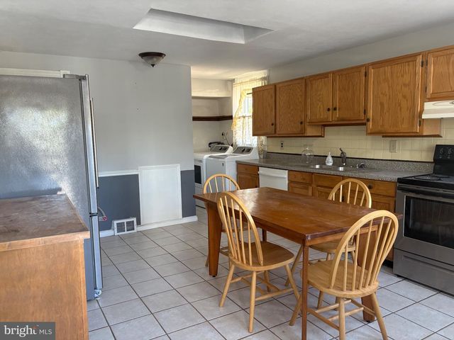 11 LINCOLN AVE, Ivyland, PA 18974