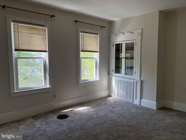 11 LINCOLN AVE, Ivyland, PA 18974