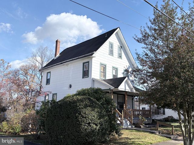 11 LINCOLN AVE, Ivyland, PA 18974