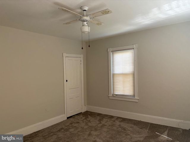 11 LINCOLN AVE, Ivyland, PA 18974