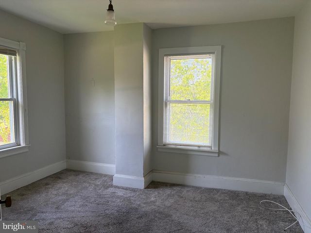 11 LINCOLN AVE, Ivyland, PA 18974