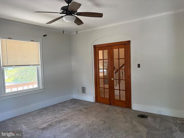 11 LINCOLN AVE, Ivyland, PA 18974