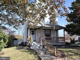 11 LINCOLN AVE, Ivyland, PA 18974