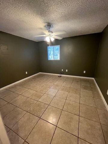 4411 Maine Street, Lake Worth, FL 33461