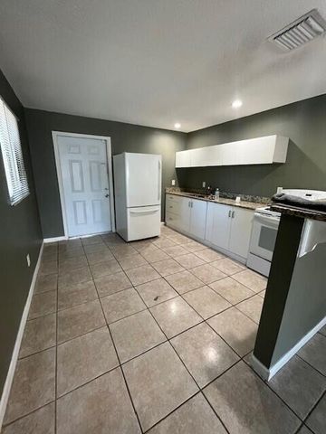 4411 Maine Street, Lake Worth, FL 33461