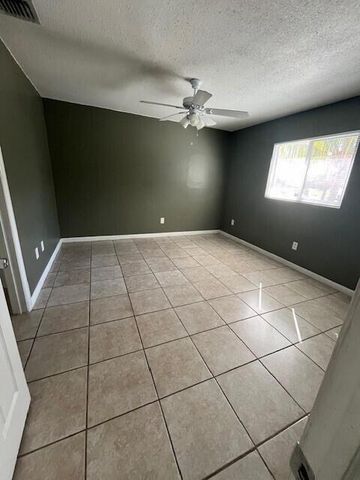 4411 Maine Street, Lake Worth, FL 33461