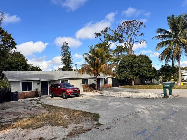4411 Maine Street, Lake Worth, FL 33461