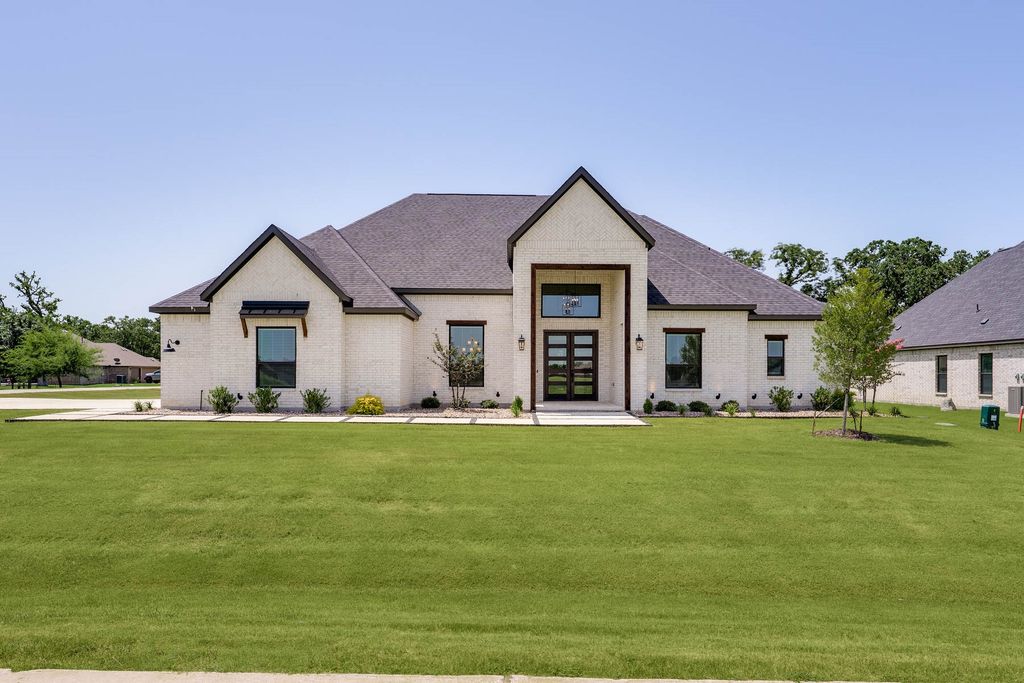 100 Wild Plum Drive, Krugerville, TX 76227
