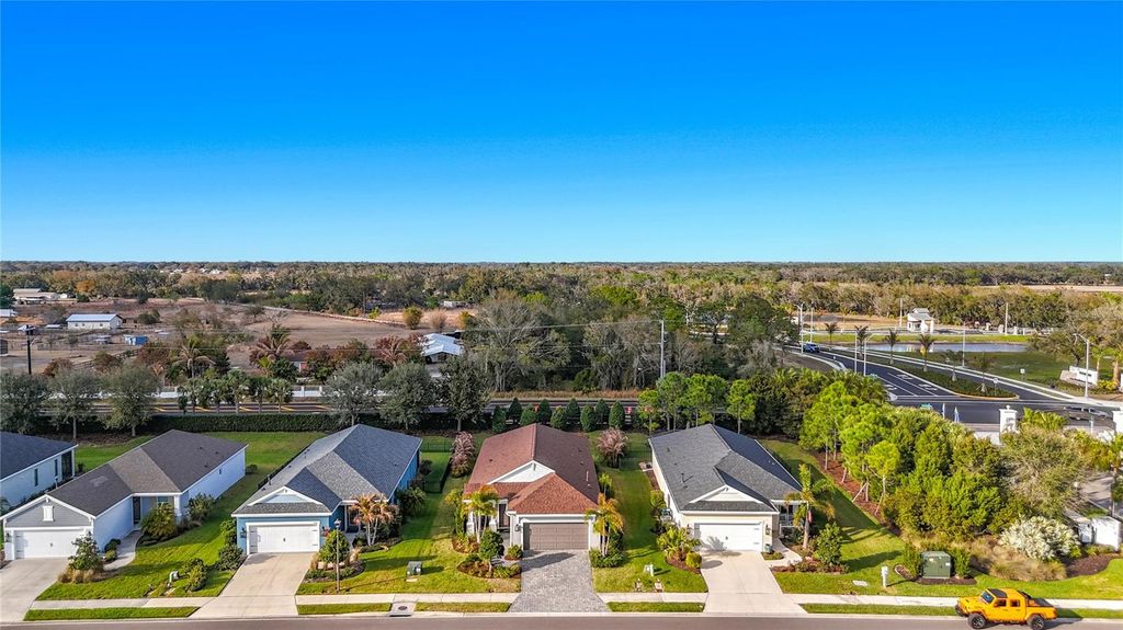 Image 3 of property listing at 13462 OLD CREEK COURT, Parrish, FL 34219