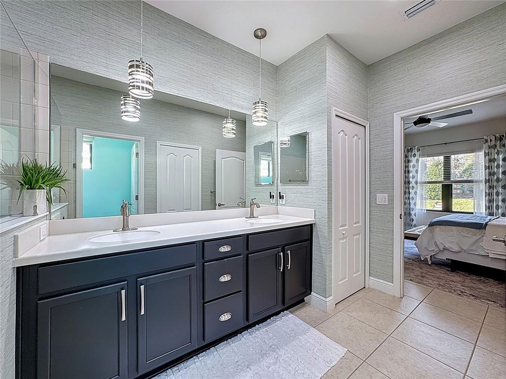 Image 32 of property listing at 13462 OLD CREEK COURT, Parrish, FL 34219