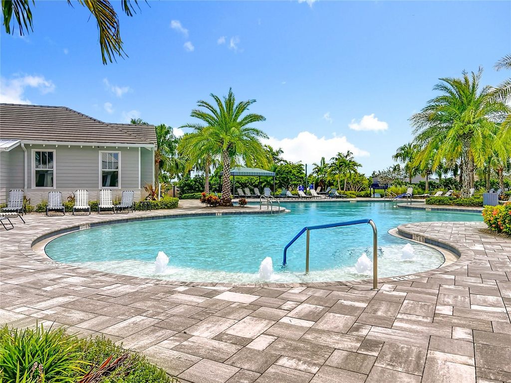 Image 56 of property listing at 13462 OLD CREEK COURT, Parrish, FL 34219