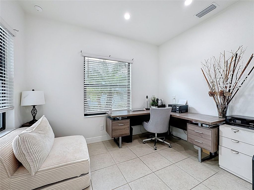 Image 9 of property listing at 13462 OLD CREEK COURT, Parrish, FL 34219