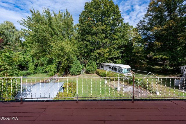 14 Lilac Lane, Troy, NY 12180