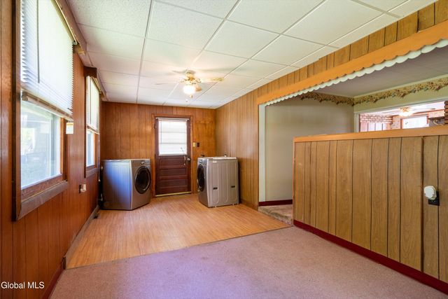 14 Lilac Lane, Troy, NY 12180