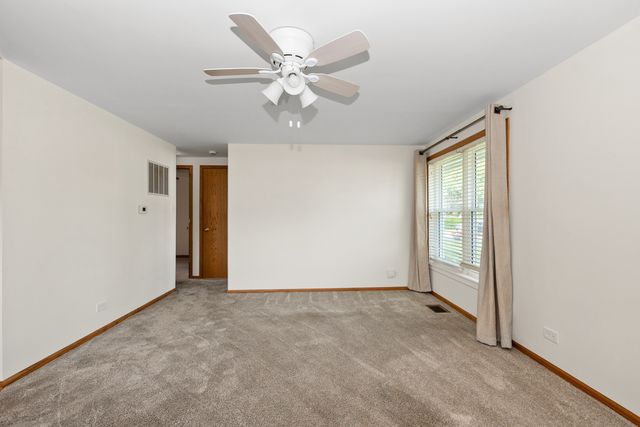 8928 S Ryan Road, Hometown, IL 60456