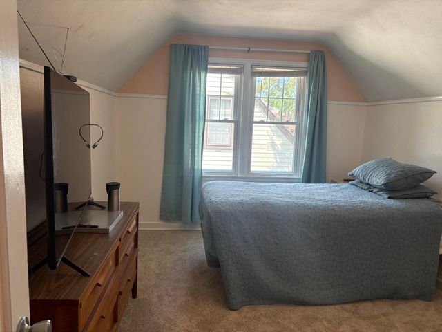 4050 Regent Avenue N, Robbinsdale, MN 55422