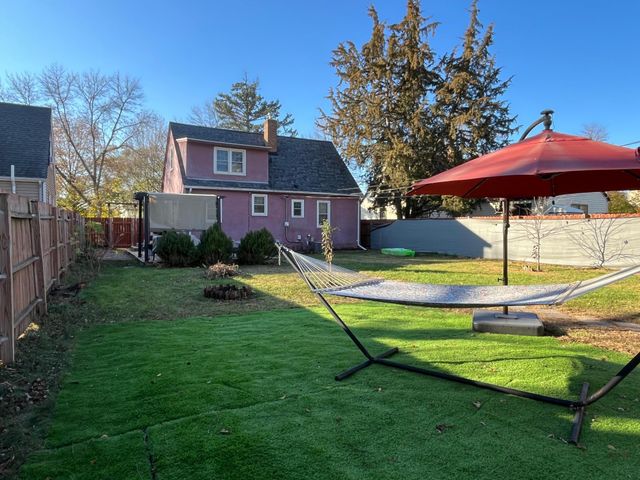 4050 Regent Avenue N, Robbinsdale, MN 55422